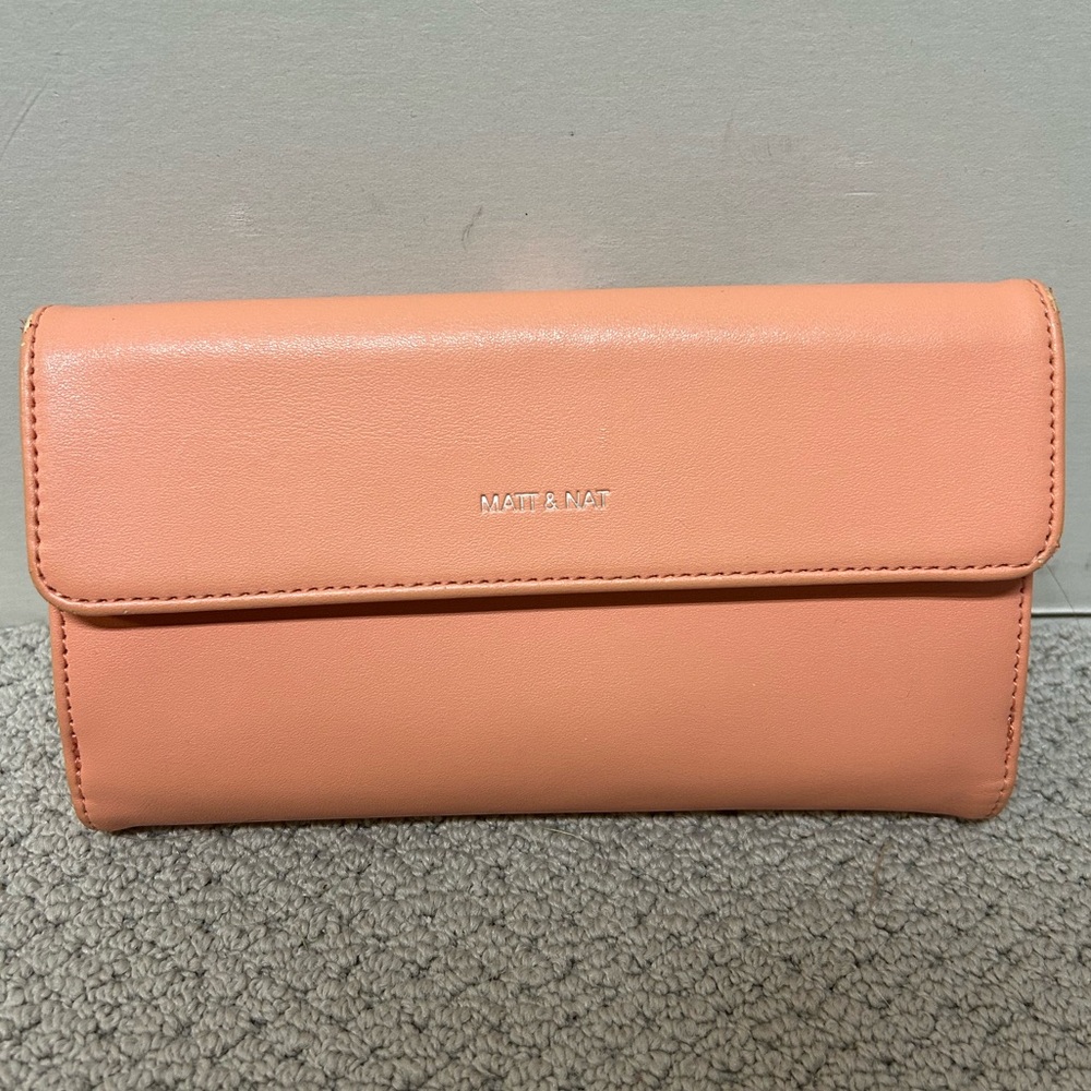 2/$30⚡️- WALLET | Women’s Matt & Nat wallet